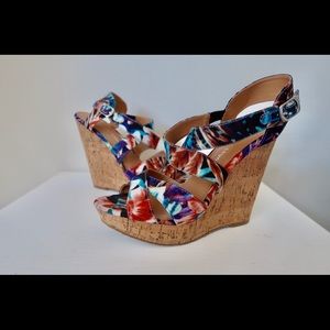 Chinese Laundry Wedges